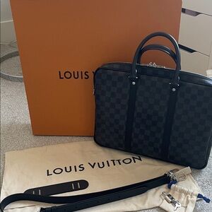 💯AUTHENTIC - Louis Vuitton Porte-Documents Voyage PM in Damier Graphite canvas